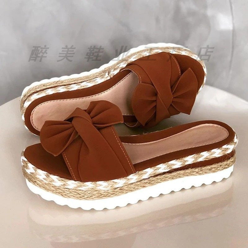 Anmutige Orthopädische Sandalen für modernen Look