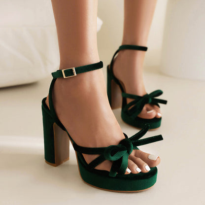 Anmutige Orthopädische Sandalen für modernen Look