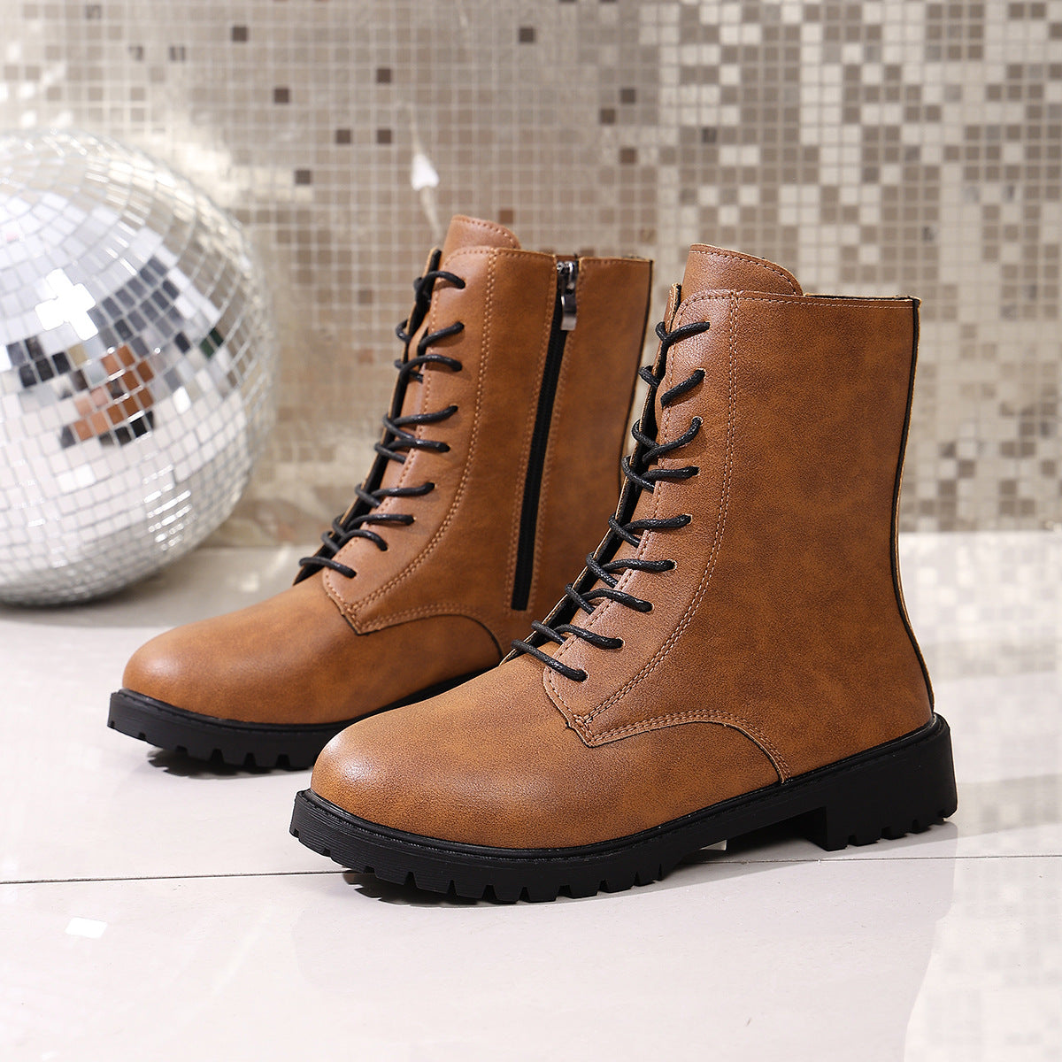 Klassische Orthopädische Stiefel mit zeitlosem Stil