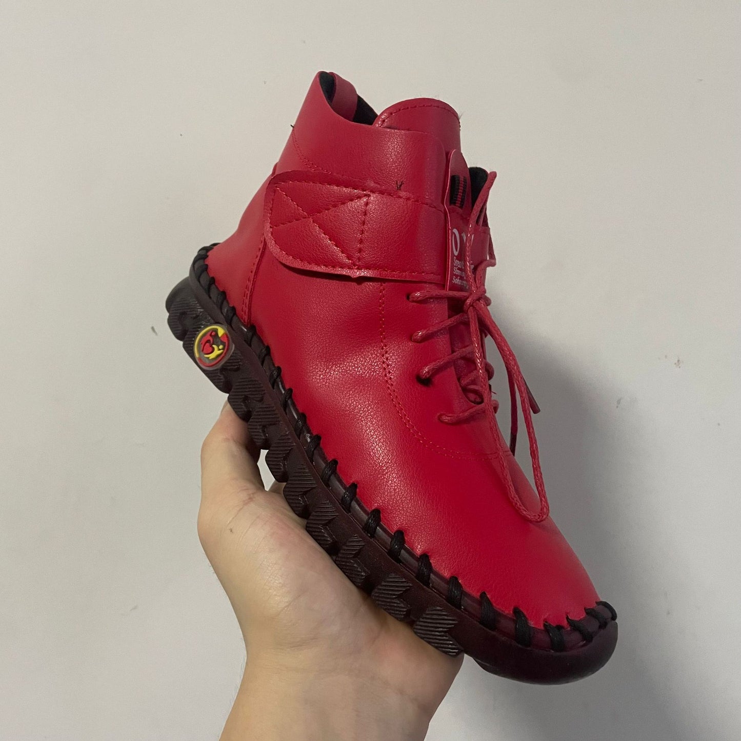 Klassische Orthopädische Schuhe mit zeitlosem Stil