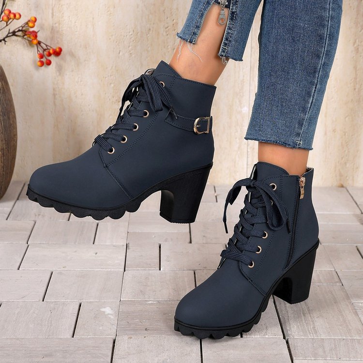 Klassische Orthopädische Stiefel mit zeitlosem Stil