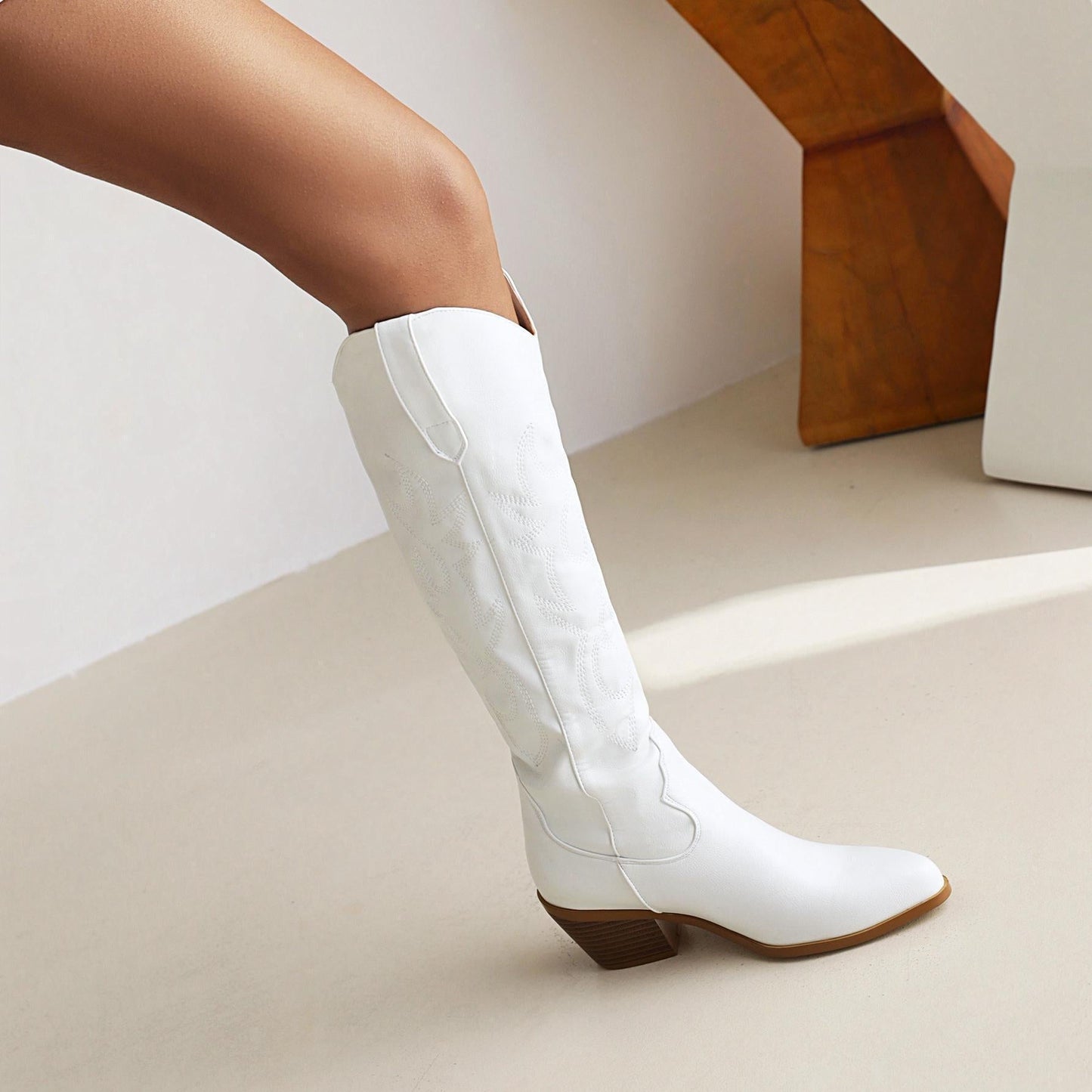 Stilvolle orthopädische Stiefel für jeden Anlass