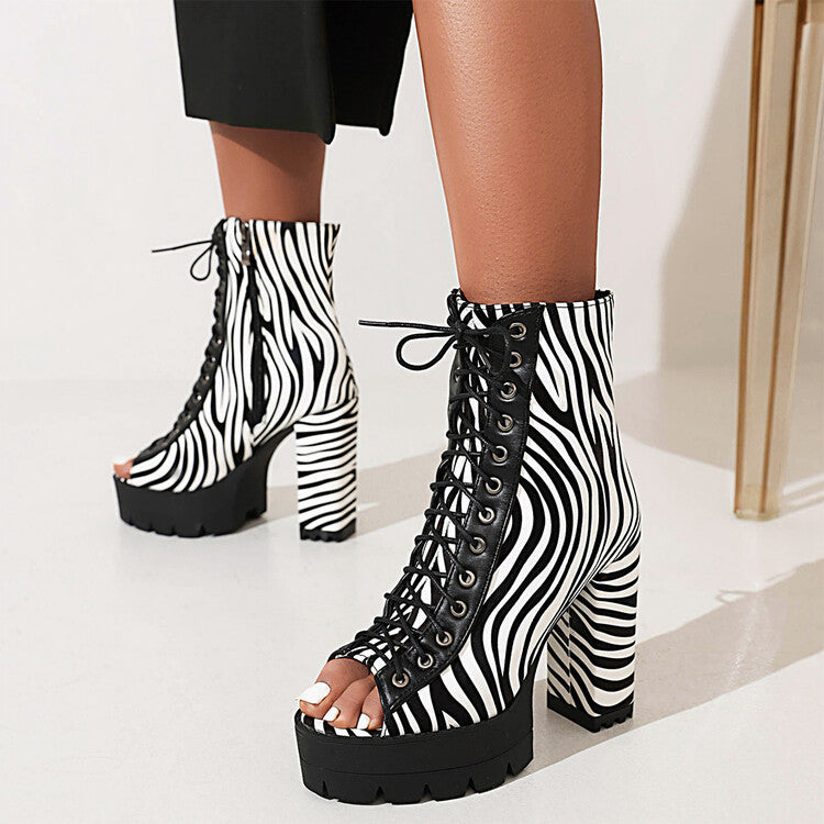 Anmutige Orthopädische Sandalen für modernen Look
