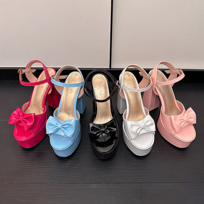 Anmutige Orthopädische Sandalen für modernen Look