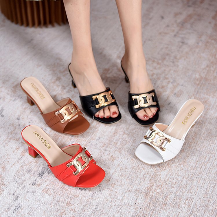 Anmutige Orthopädische Sandalen für modernen Look