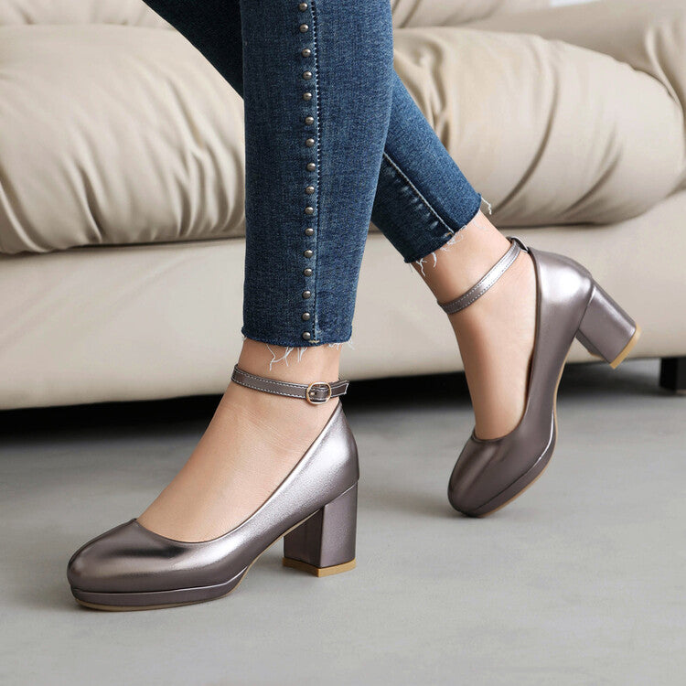 Klassische Orthopädische Schuhe mit zeitlosem Stil