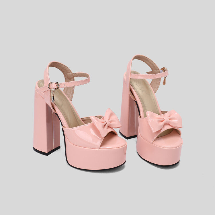 Anmutige Orthopädische Sandalen für modernen Look