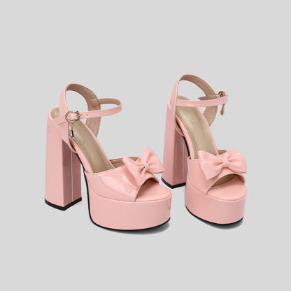 Anmutige Orthopädische Sandalen für modernen Look