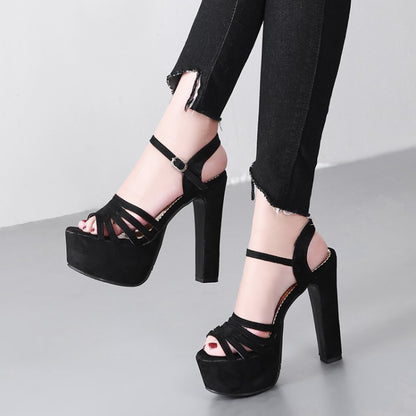 Anmutige Orthopädische Sandalen für modernen Look