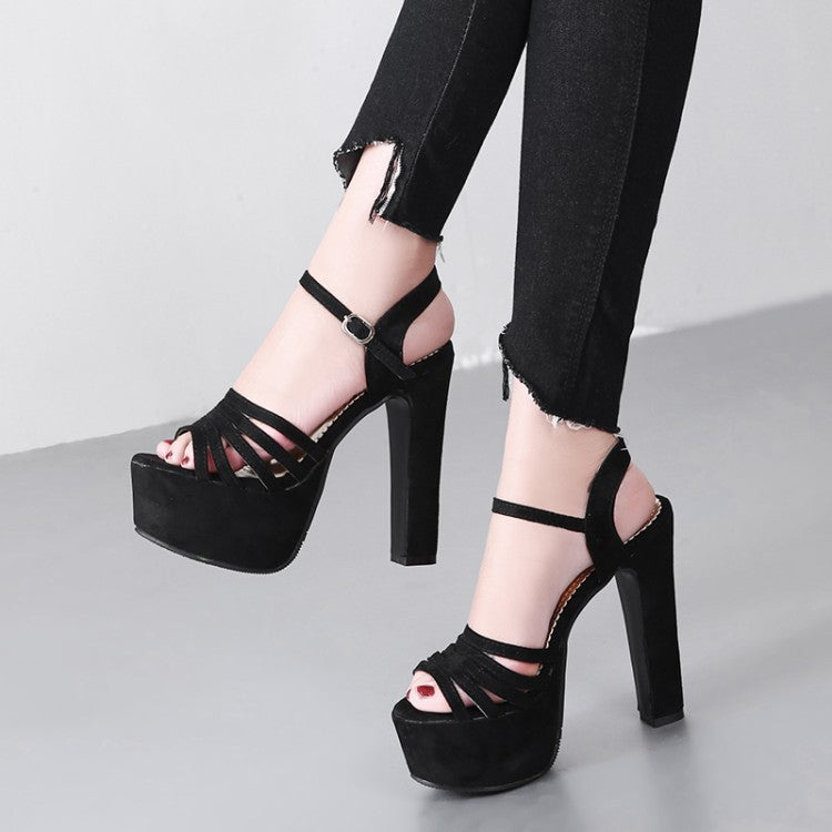Anmutige Orthopädische Sandalen für modernen Look