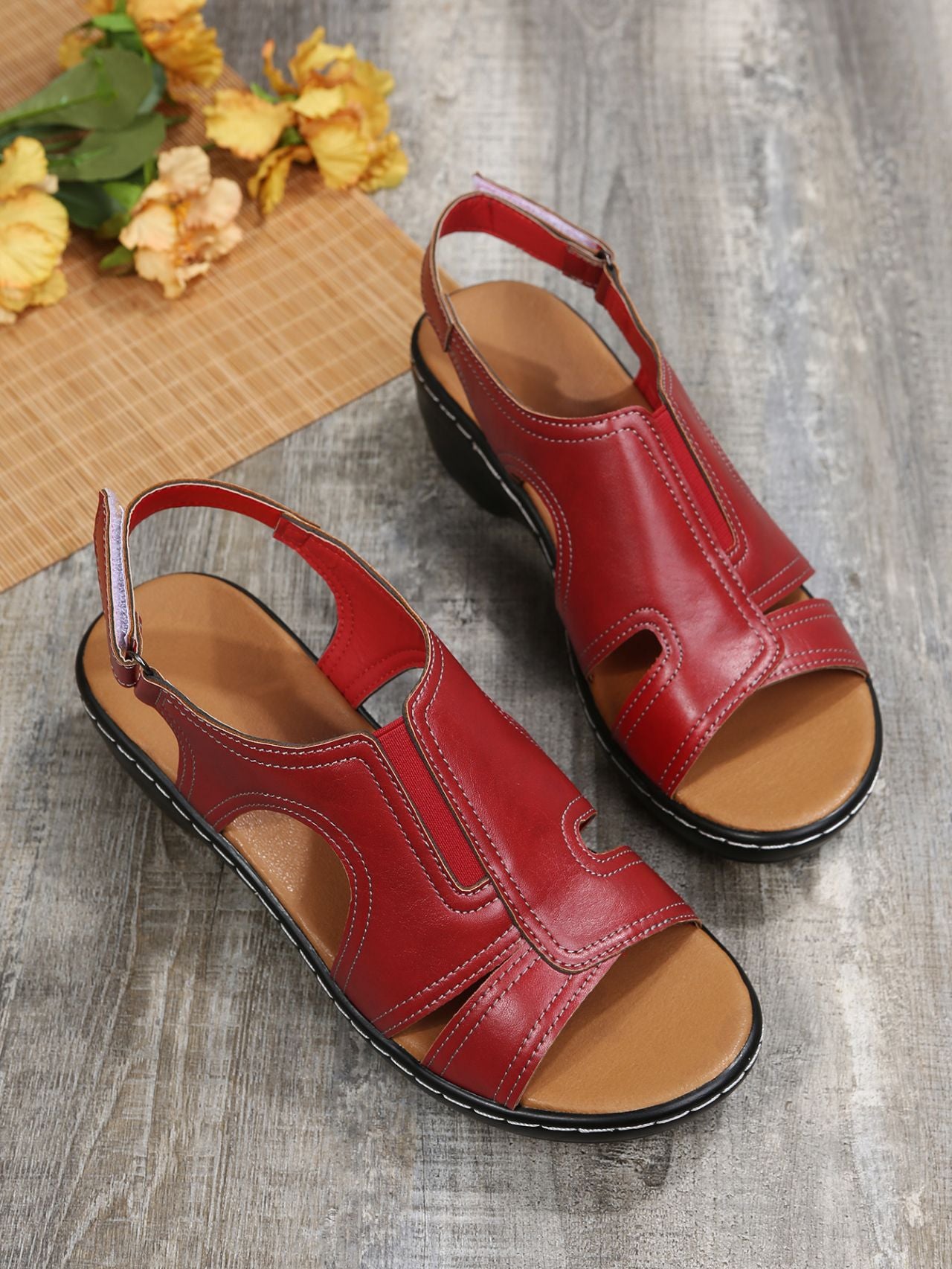 Vintage inspirierte Orthopädische Sandalen
