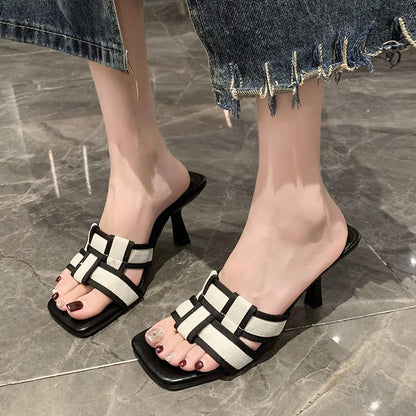 Schicke Orthopädische Sandalen mit einzigartigem Design