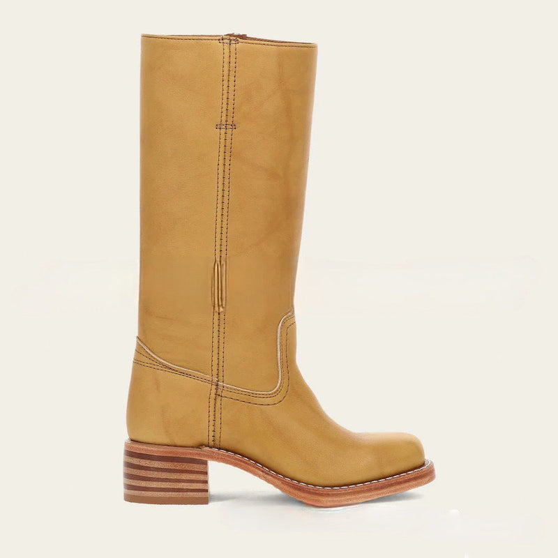 Anmutige orthopädische Stiefel für einen modernen Look