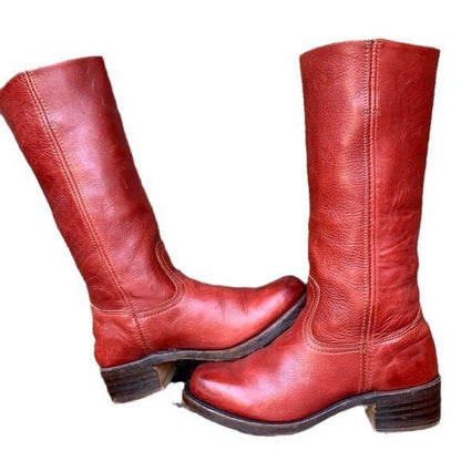 Anmutige orthopädische Stiefel für einen modernen Look
