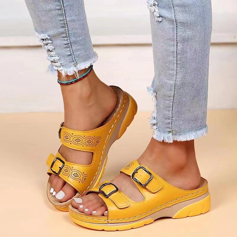 Anmutige Orthopädische Sandalen für modernen Look