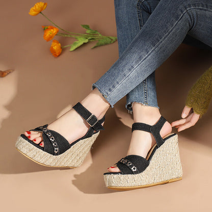 Schicke Orthopädische Sandalen mit einzigartigem Design