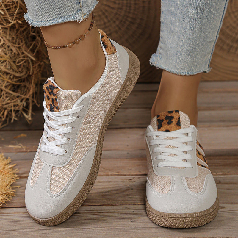 Klassische Orthopädische Sneakers mit zeitlosem Stil