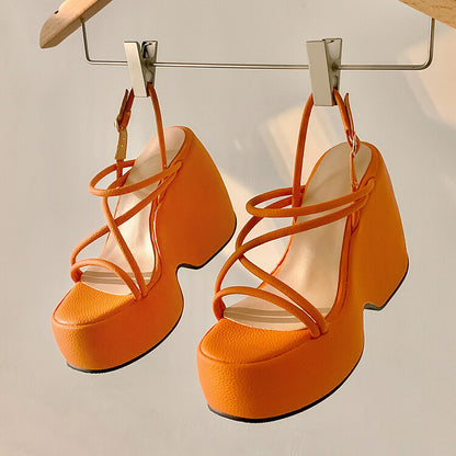 Anmutige Orthopädische Sandalen für modernen Look