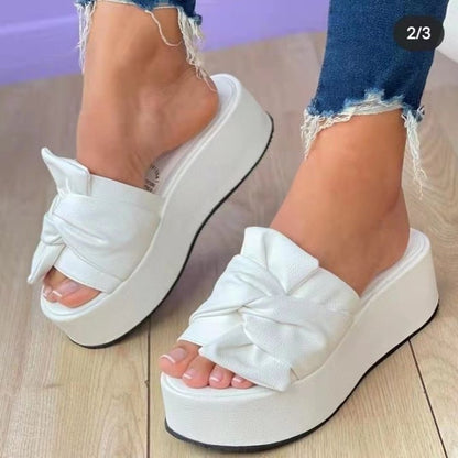 Anmutige Orthopädische Sandalen für modernen Look