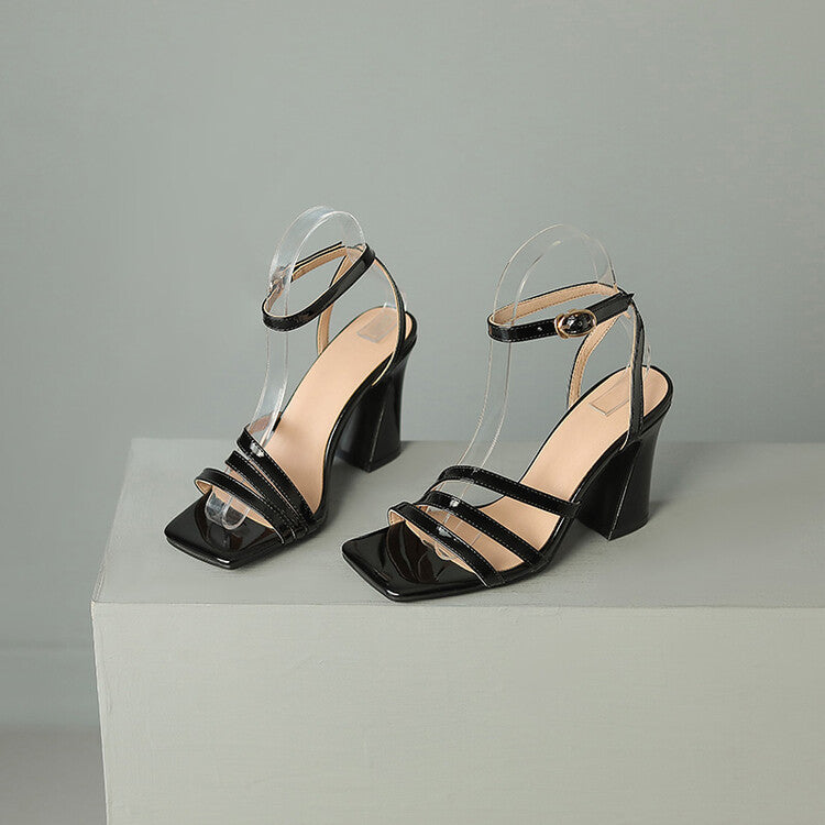 Schicke Orthopädische Sandalen mit einzigartigem Design