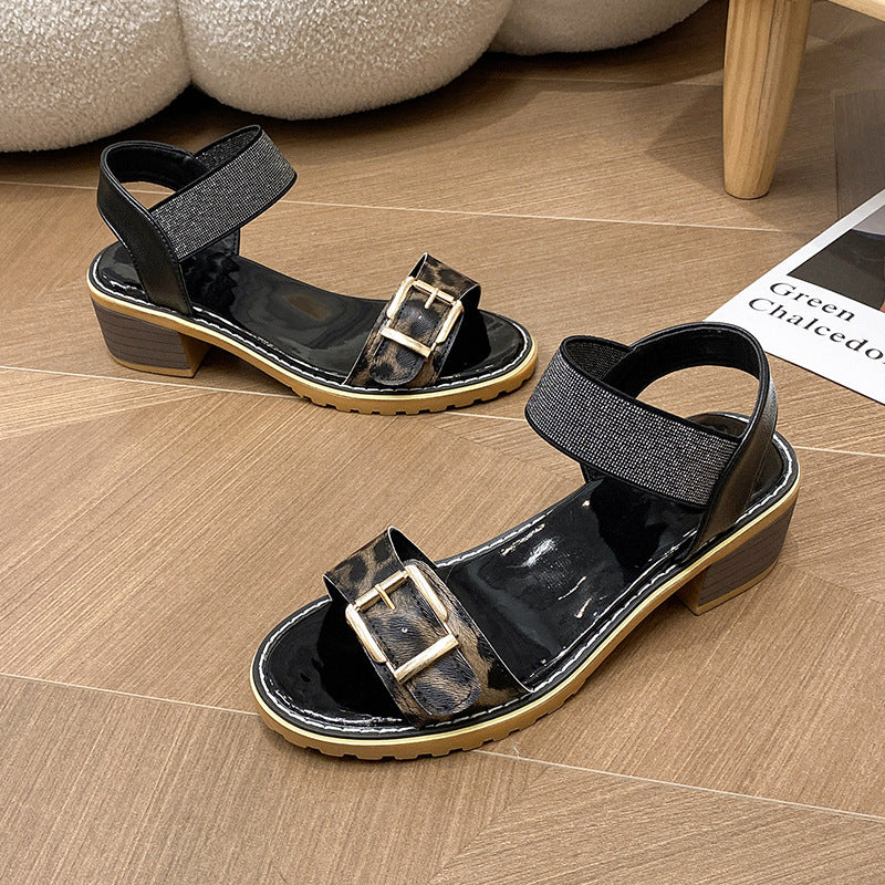 Schicke Orthopädische Sandalen mit einzigartigem Design