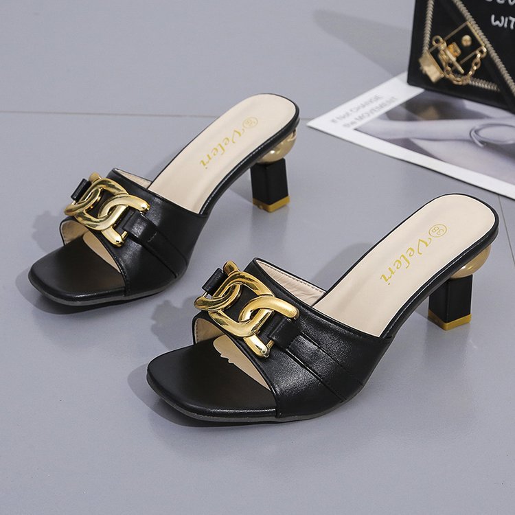 Schicke Orthopädische Sandalen mit einzigartigem Design