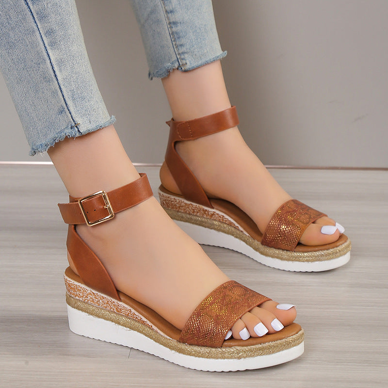 Anmutige Orthopädische Sandalen für modernen Look