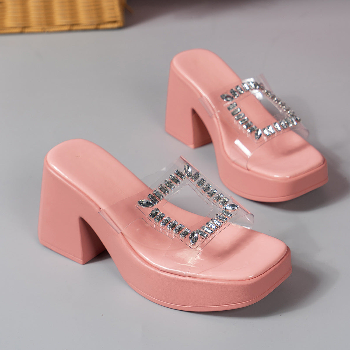 Klassische Orthopädische Sandalen mit zeitlosem Stil