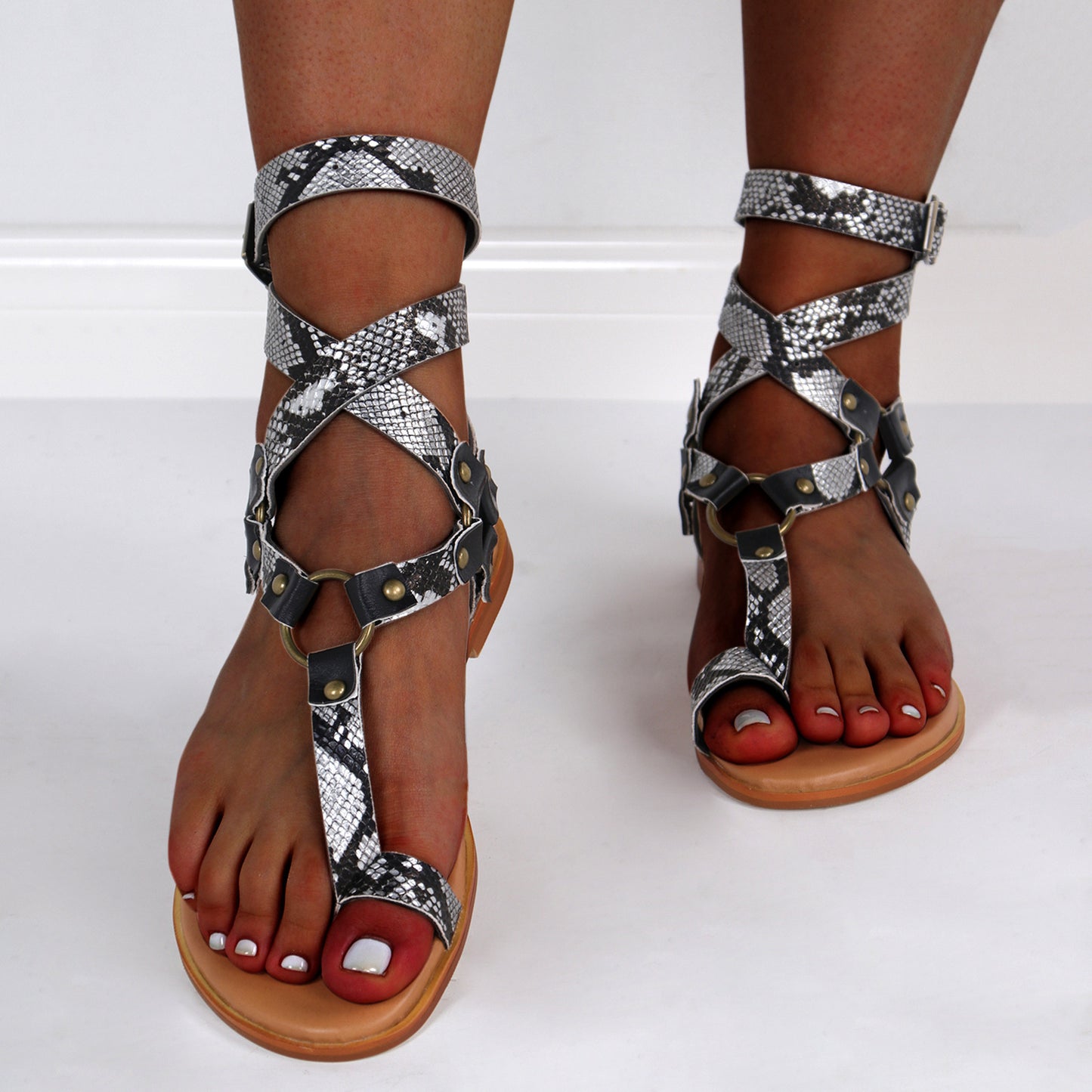 Anmutige Orthopädische Sandalen für modernen Look