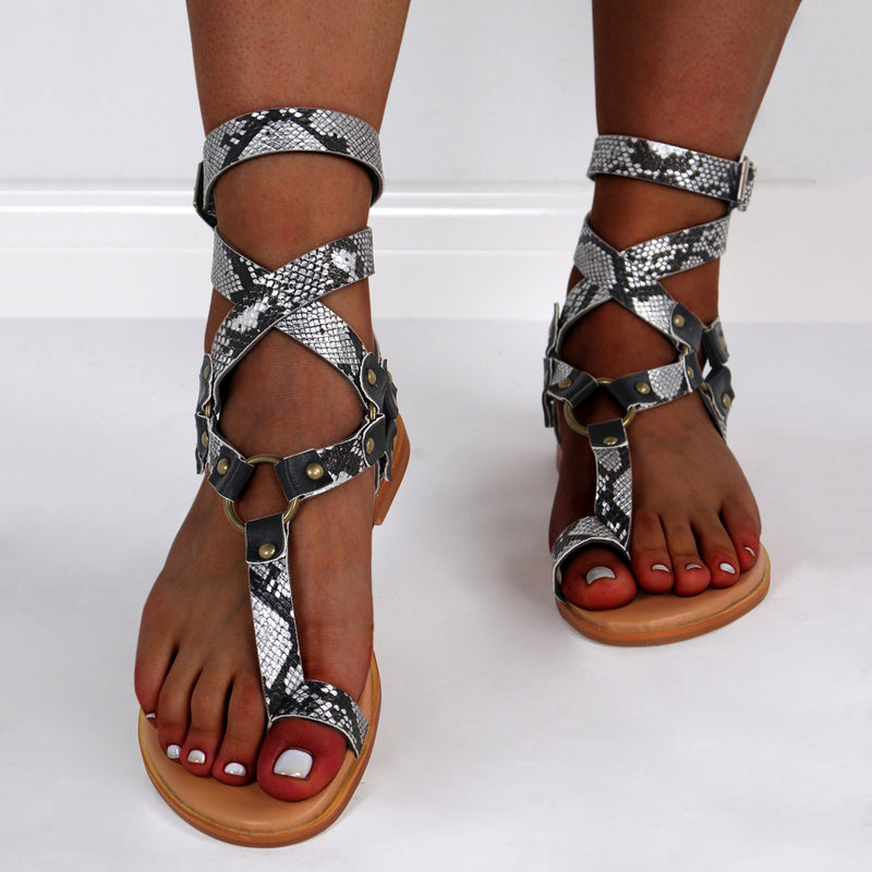 Anmutige Orthopädische Sandalen für modernen Look