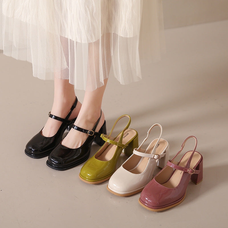 MW | Schuhe mit klobigem Absatz und verstellbarem Riemen