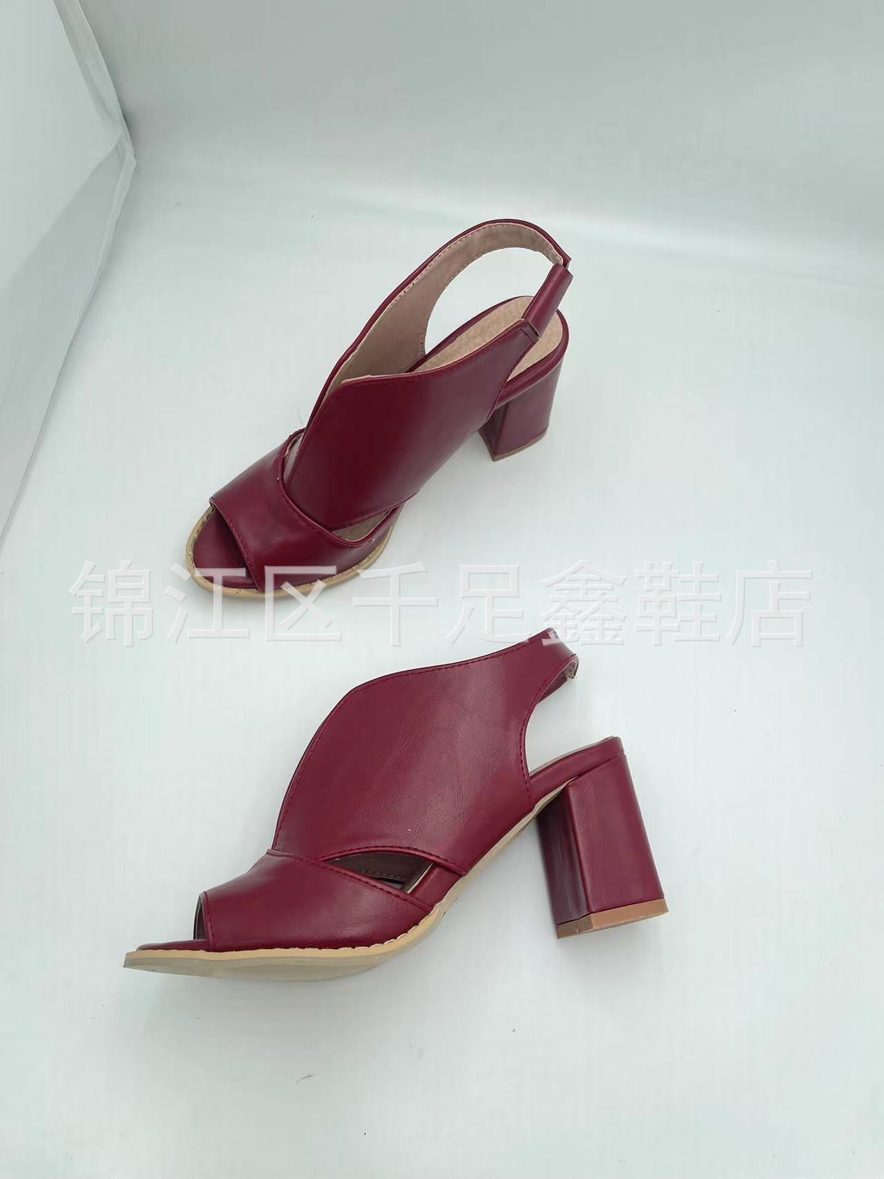 Anmutige Orthopädische Sandalen für modernen Look