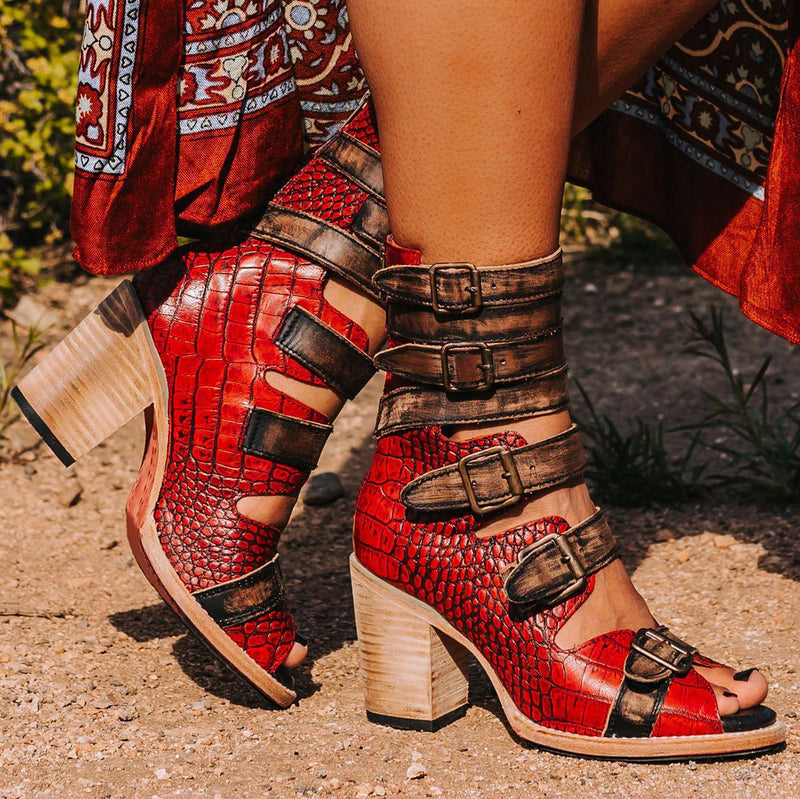 Wunderschön gefertigte Orthopädische Sandalen