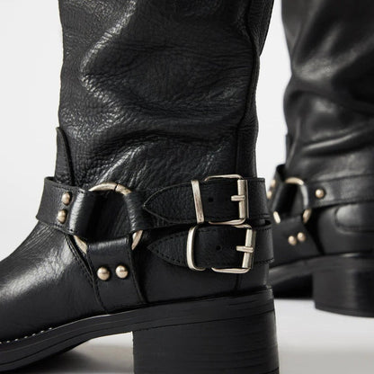 Stilvolle orthopädische Stiefel für jeden Anlass