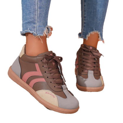 Klassische Orthopädische Schuhe mit zeitlosem Stil