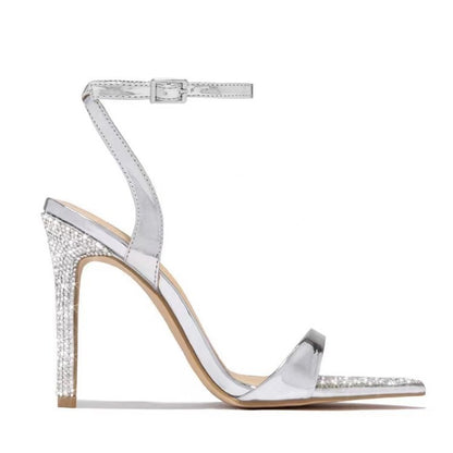 Anmutige Orthopädische Sandalen für modernen Look