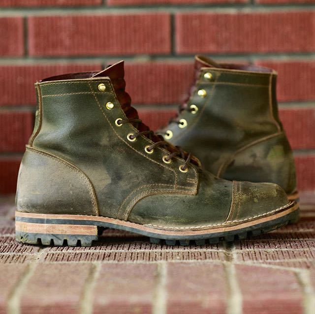 Vintage-inspirierte orthopädische Stiefel