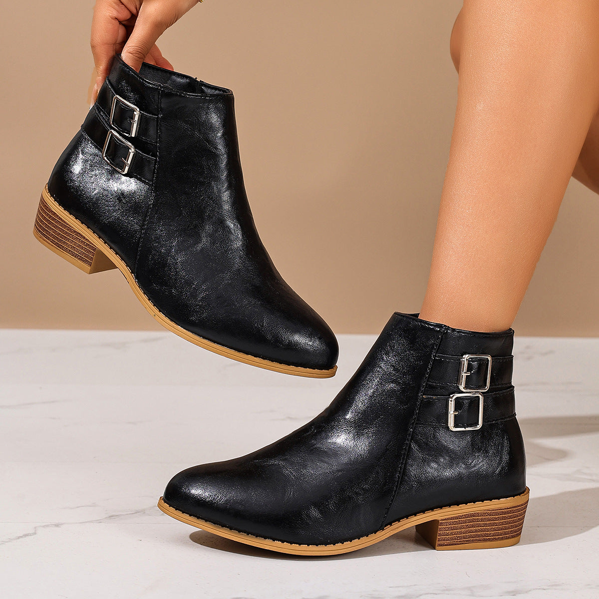 Anmutige Orthopädische Stiefel für modernen Look