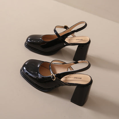 MW | Schuhe mit klobigem Absatz und verstellbarem Riemen