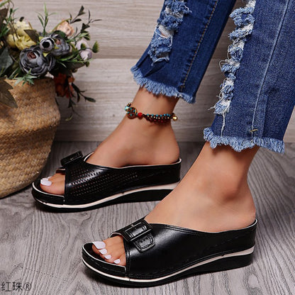 Klassische Orthopädische Sandalen mit zeitlosem Stil