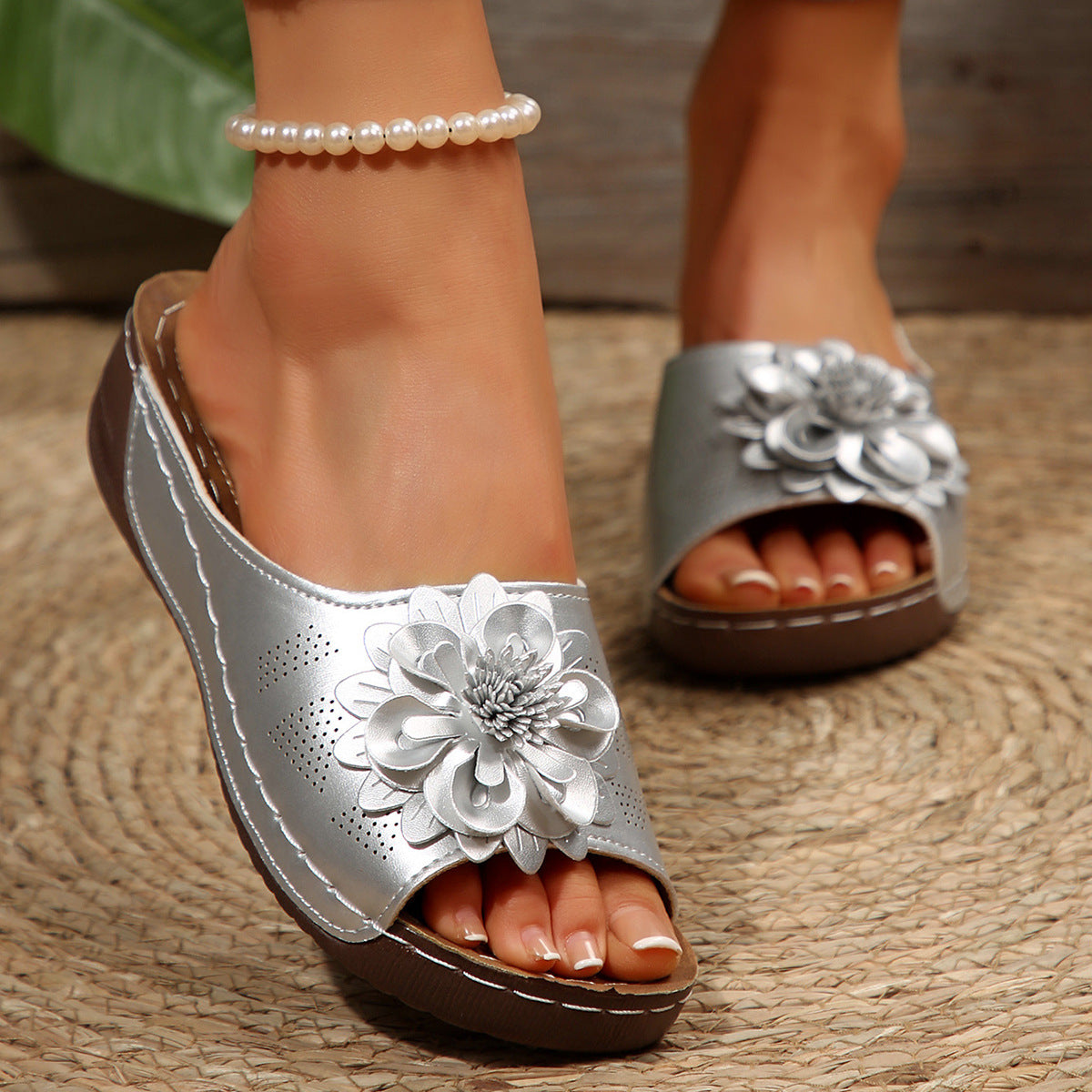 Anmutige Orthopädische Sandalen für modernen Look