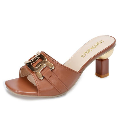 Anmutige Orthopädische Sandalen für modernen Look