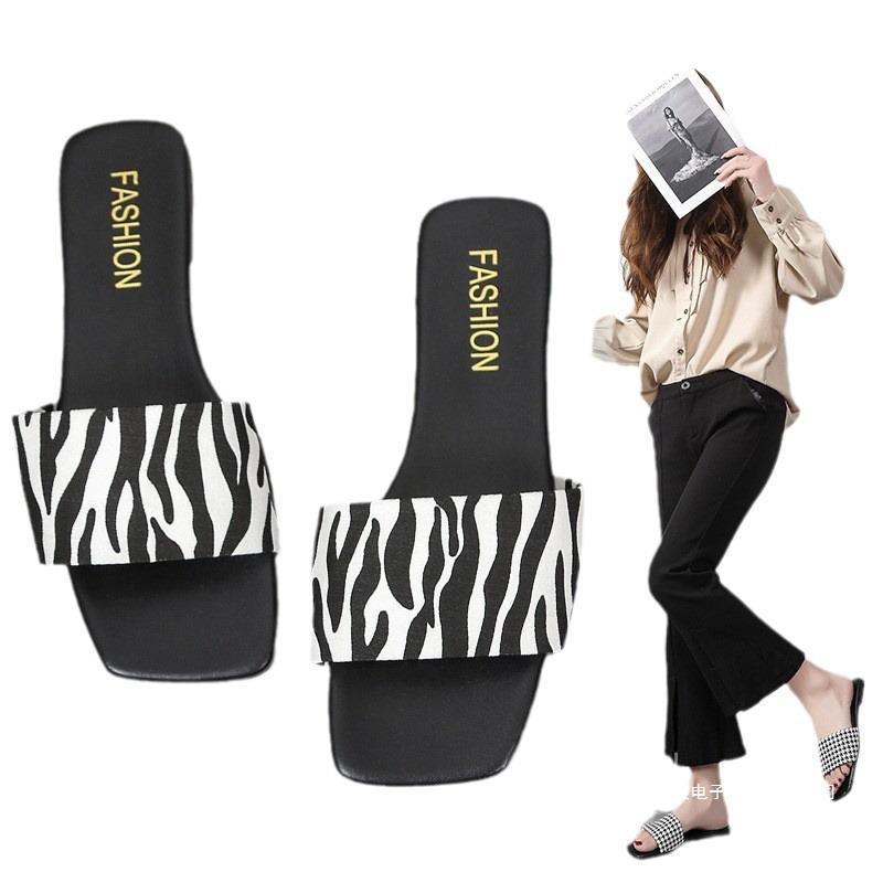 Klassische Orthopädische Sandalen mit zeitlosem Stil
