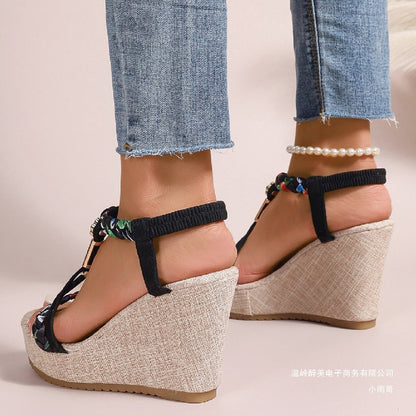 Anmutige Orthopädische Sandalen für modernen Look