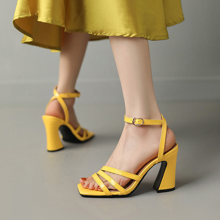 Schicke Orthopädische Sandalen mit einzigartigem Design
