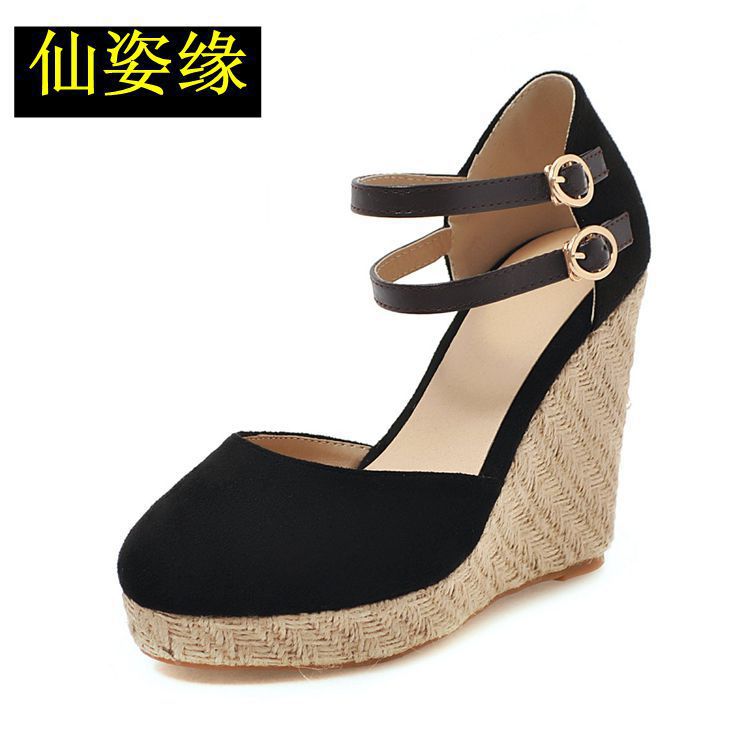 Schicke Orthopädische Sandalen mit einzigartigem Design