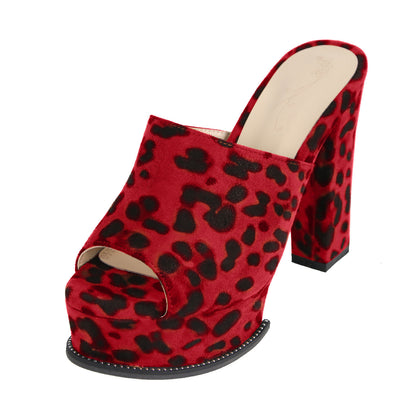 Klassische Orthopädische Sandalen mit zeitlosem Stil
