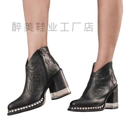 Anmutige Orthopädische Stiefel für modernen Look