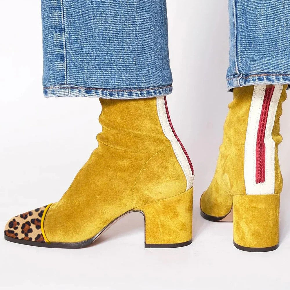 Anmutige orthopädische Stiefel für einen modernen Look