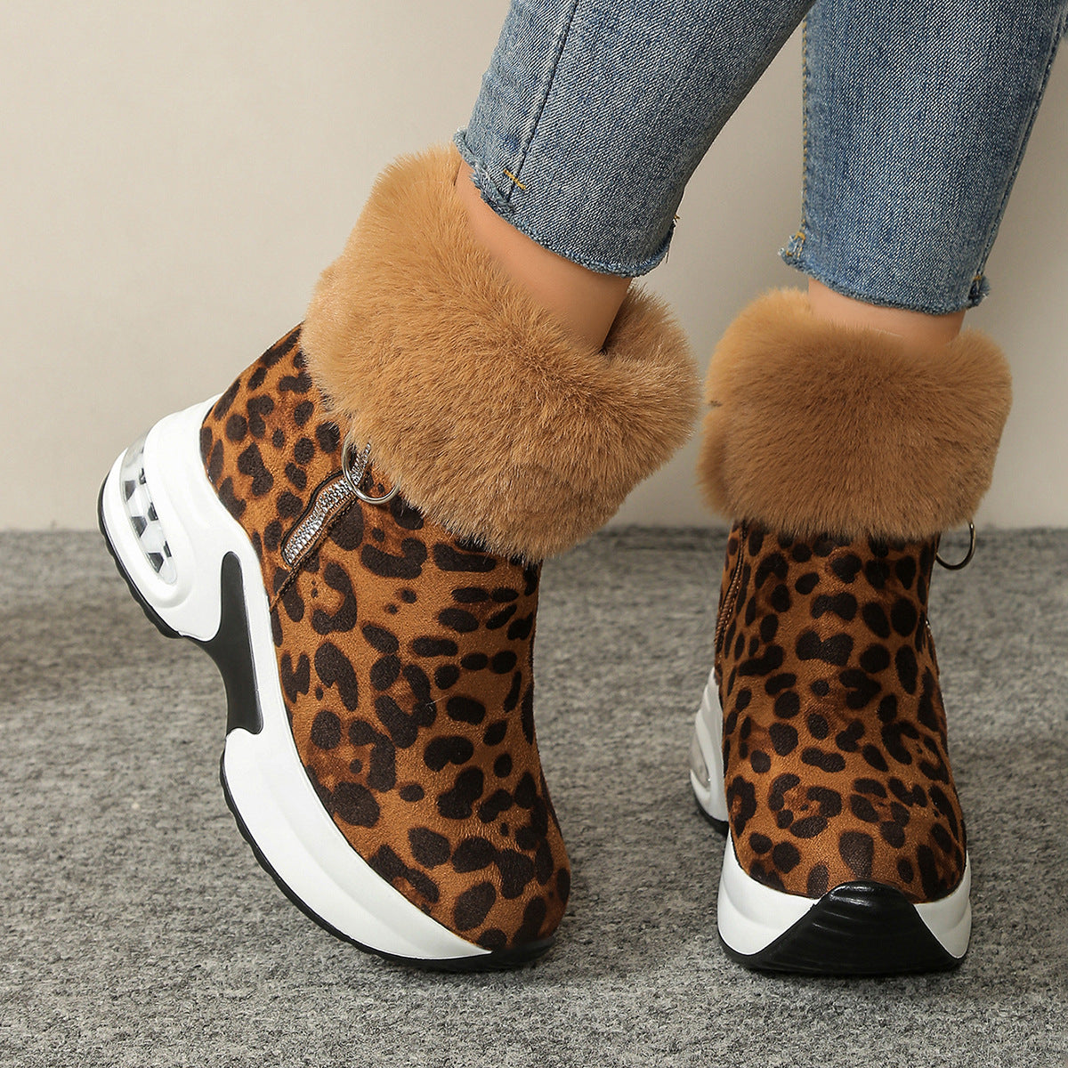 Klassische Orthopädische Stiefel mit zeitlosem Stil